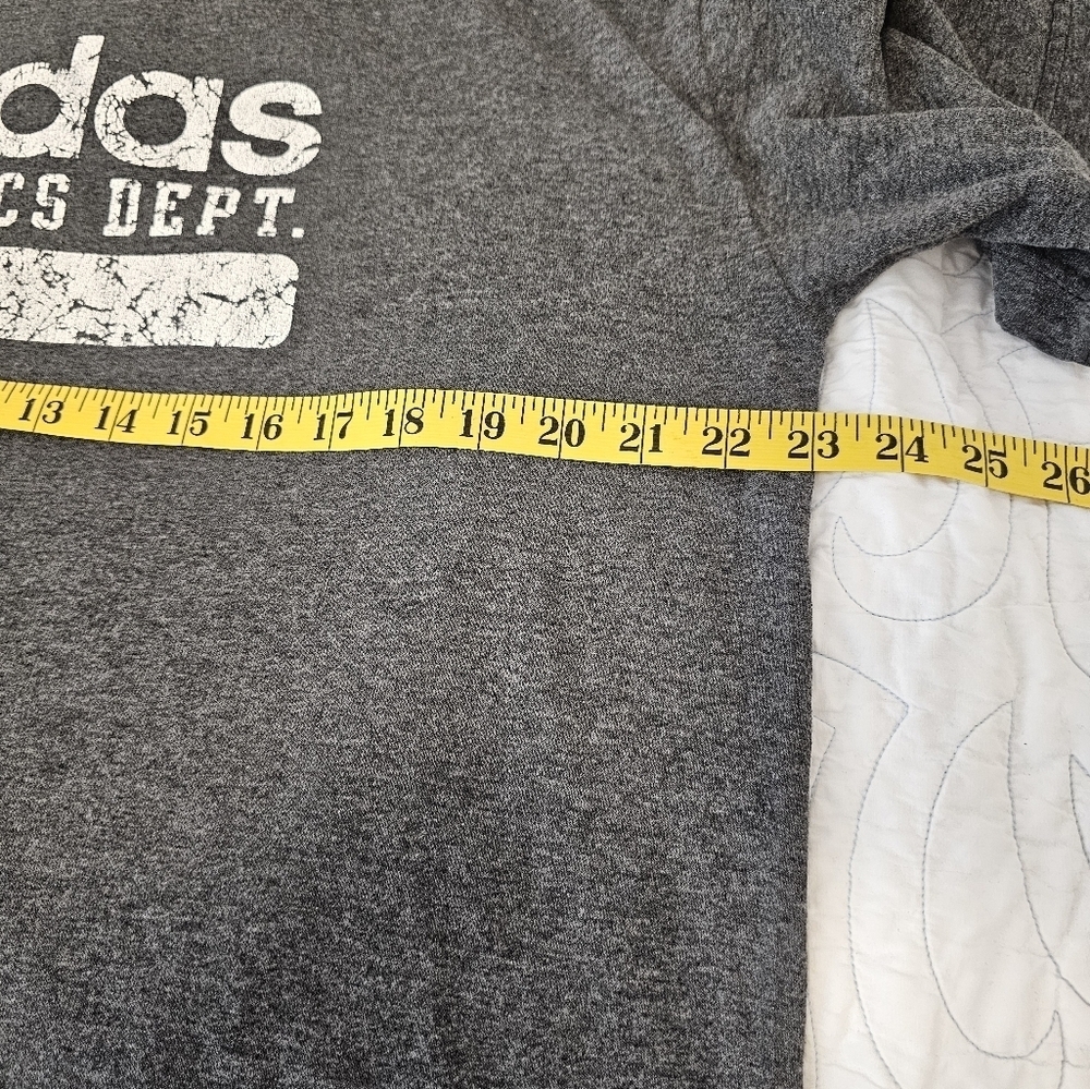 Adidas Men's Gray Circa 2005 T-Shirt Size Large *Small Holes - Picture 2 of 8